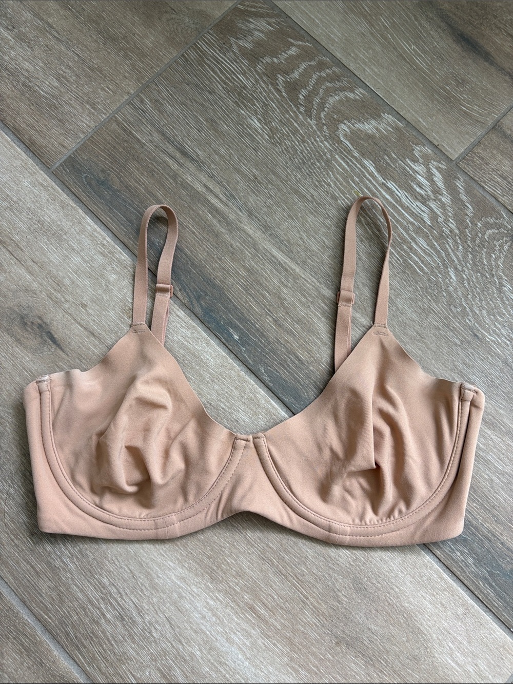 SKIMS Fits Everybody Unlined Underwire Bra Nude Beige 34D